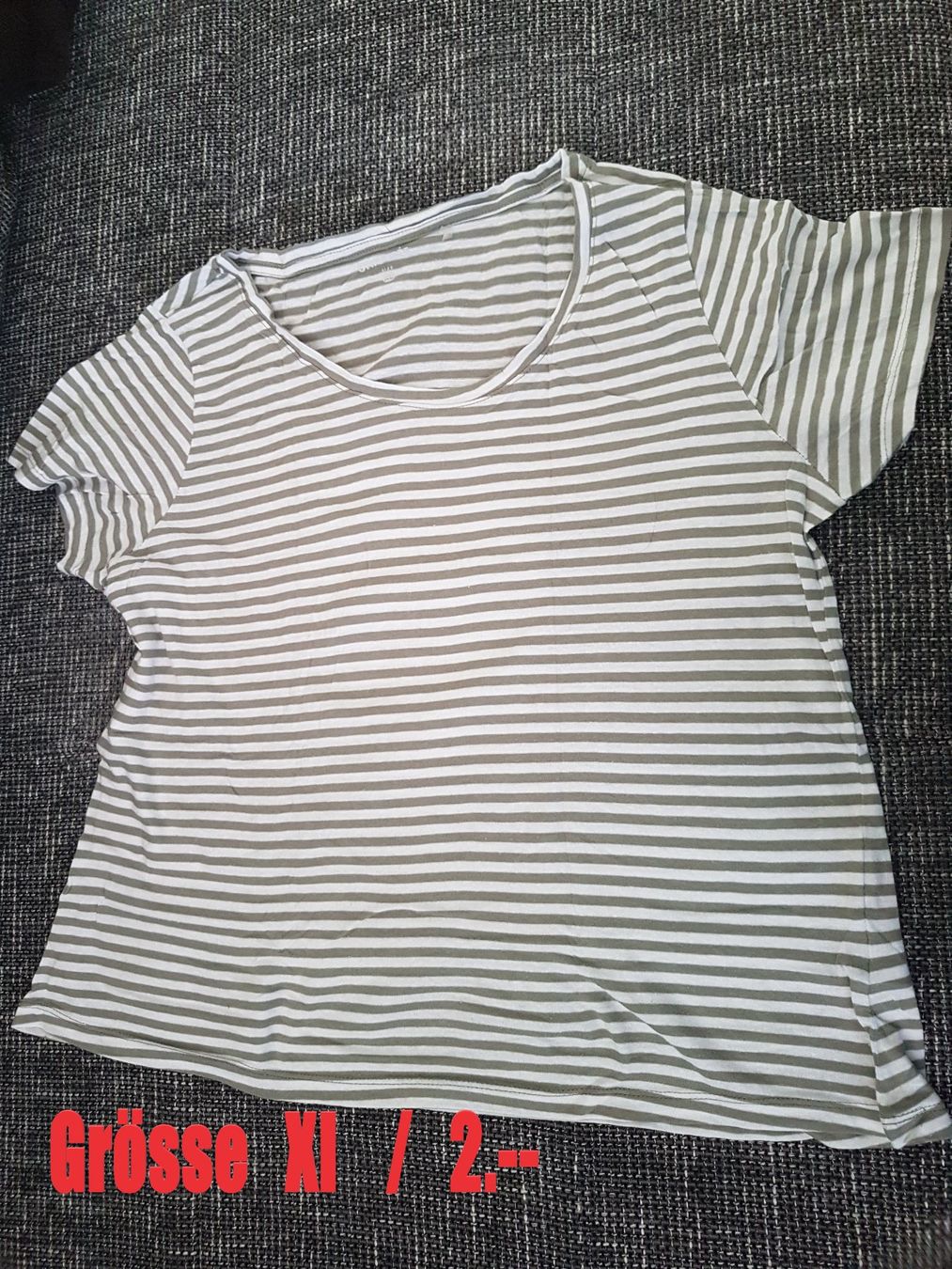 T-shirt: Shirt 1 – Usato da Benzenschwil venduto da Conny083 4