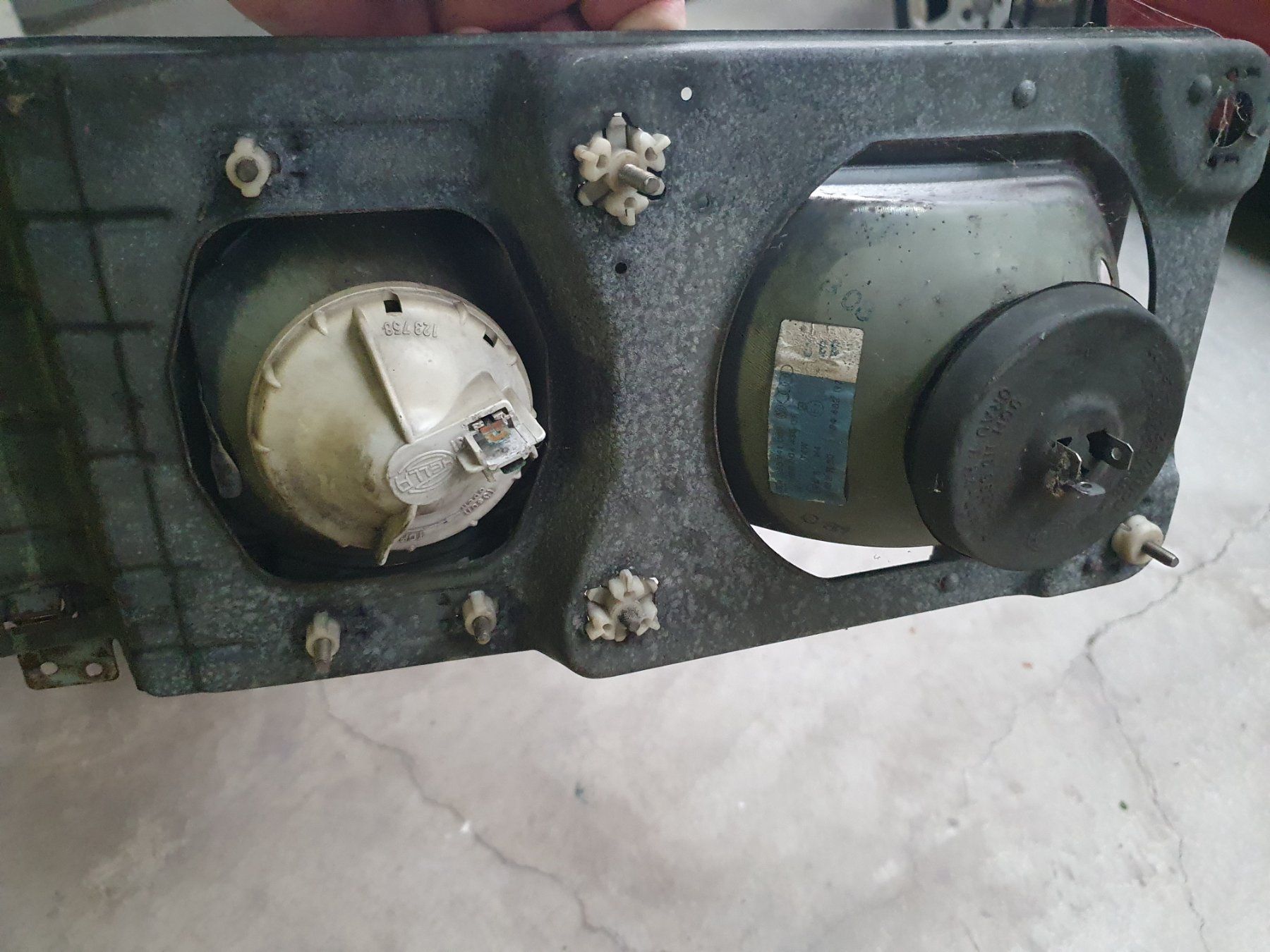 VW Fari: Eckige Scheinwerfer Doppelscheinwerfer VW Bus T3, li+re – Usato da Schönenberg ZH venduto da Technmech 6