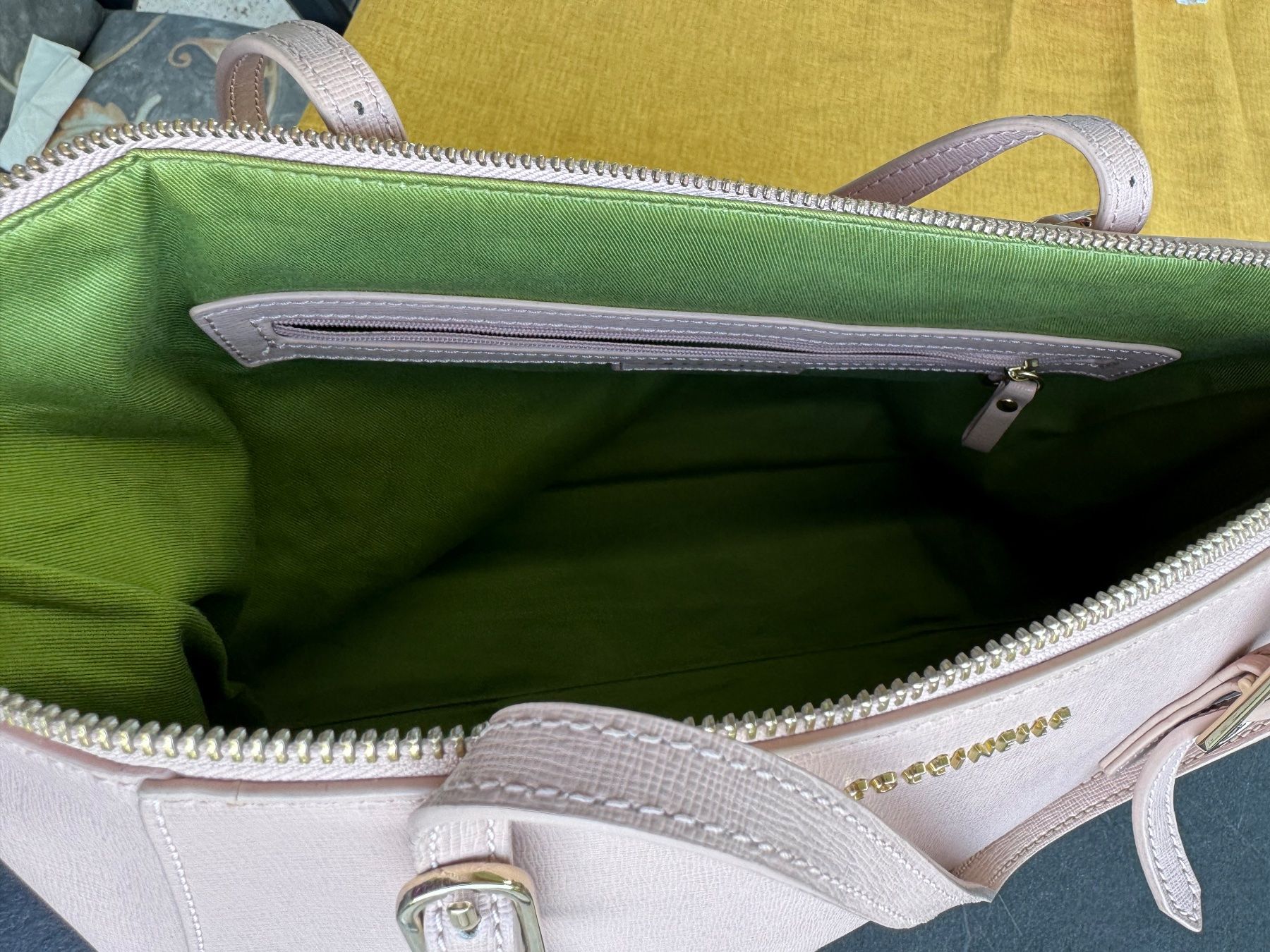 Coccinelle Borse da donna: Handtasche Coccinelle hellrosa – Usato da Horgen venduto da Koolen 3