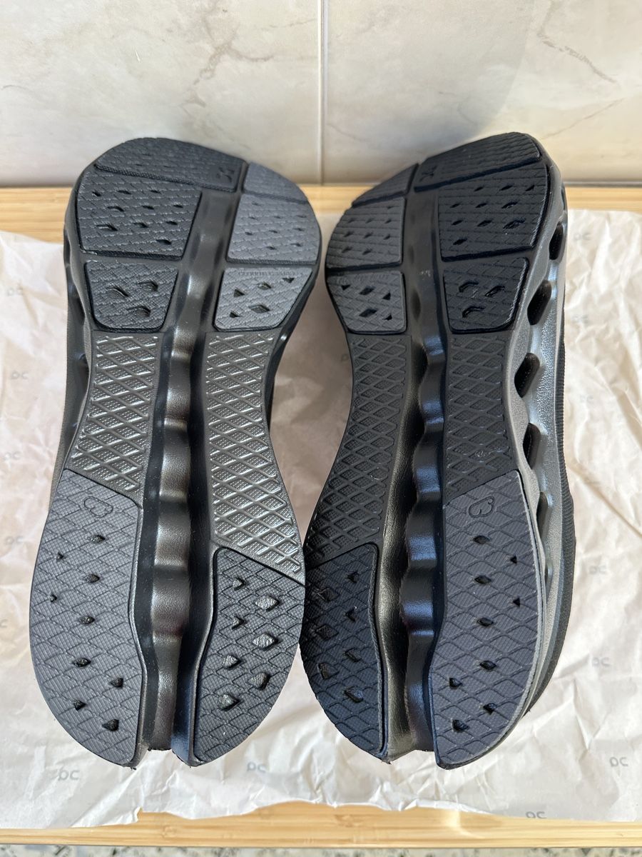 On Chaussures hommes: ON Running cloudsurfer 2 EU45 NEW – Neuf avec emballage d'origine à Zürich par gel_8npg 2