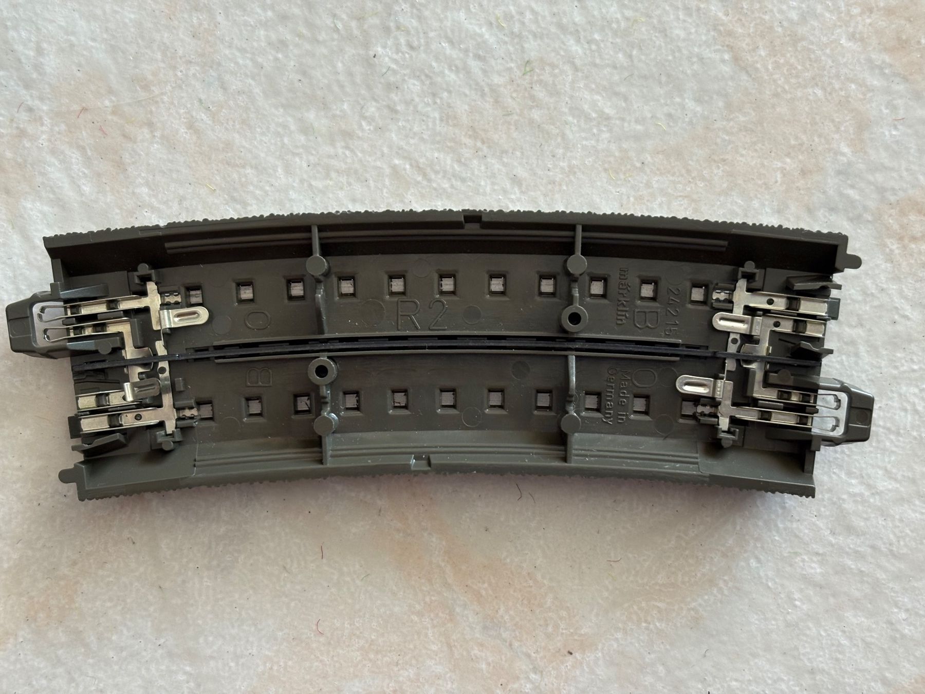 Märklin Modelleisenbahnen: 1x Marklin C 24215 Gleis – Gebraucht aus Hauterive NE von eriamch 1