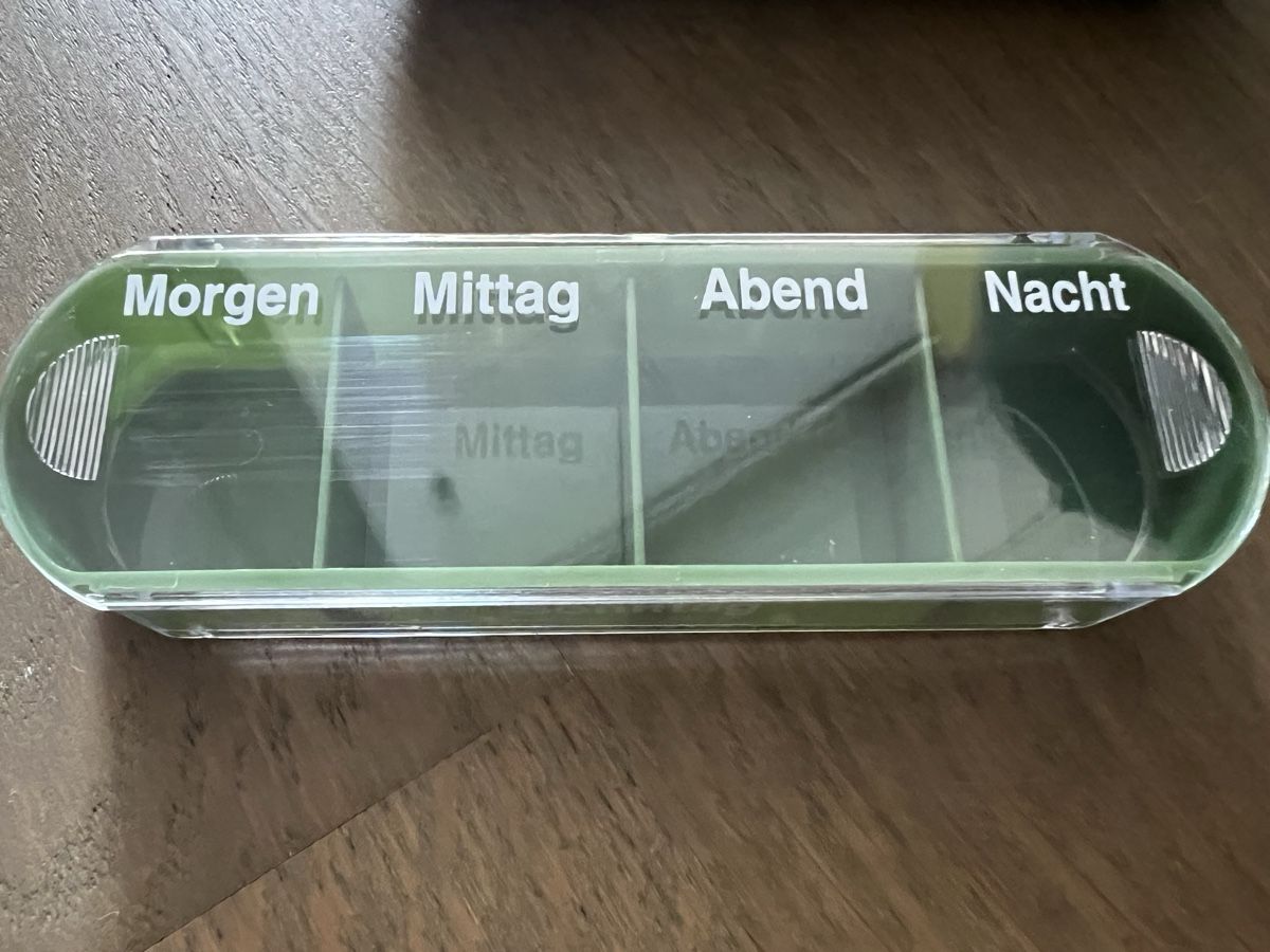 Contenitori & Simili: Tablettendose 7 Tage mit 4 Fächern – Nuovo (secondo la descrizione) da Kriens venduto da Luzernerin_K 2