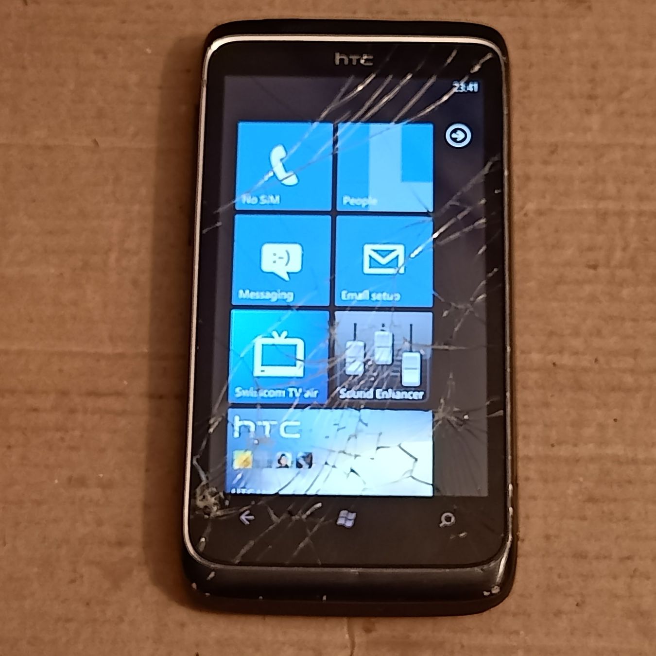 HTC Telefoni cellulari / Smartphones: Windows Smartphone ohne Sperre: HTC Trophy 7 – Usato da Winterthur venduto da Opusco 6