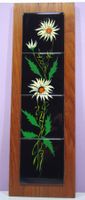 Vintage Wandschmuck - handbemalte Fliesen auf Holz