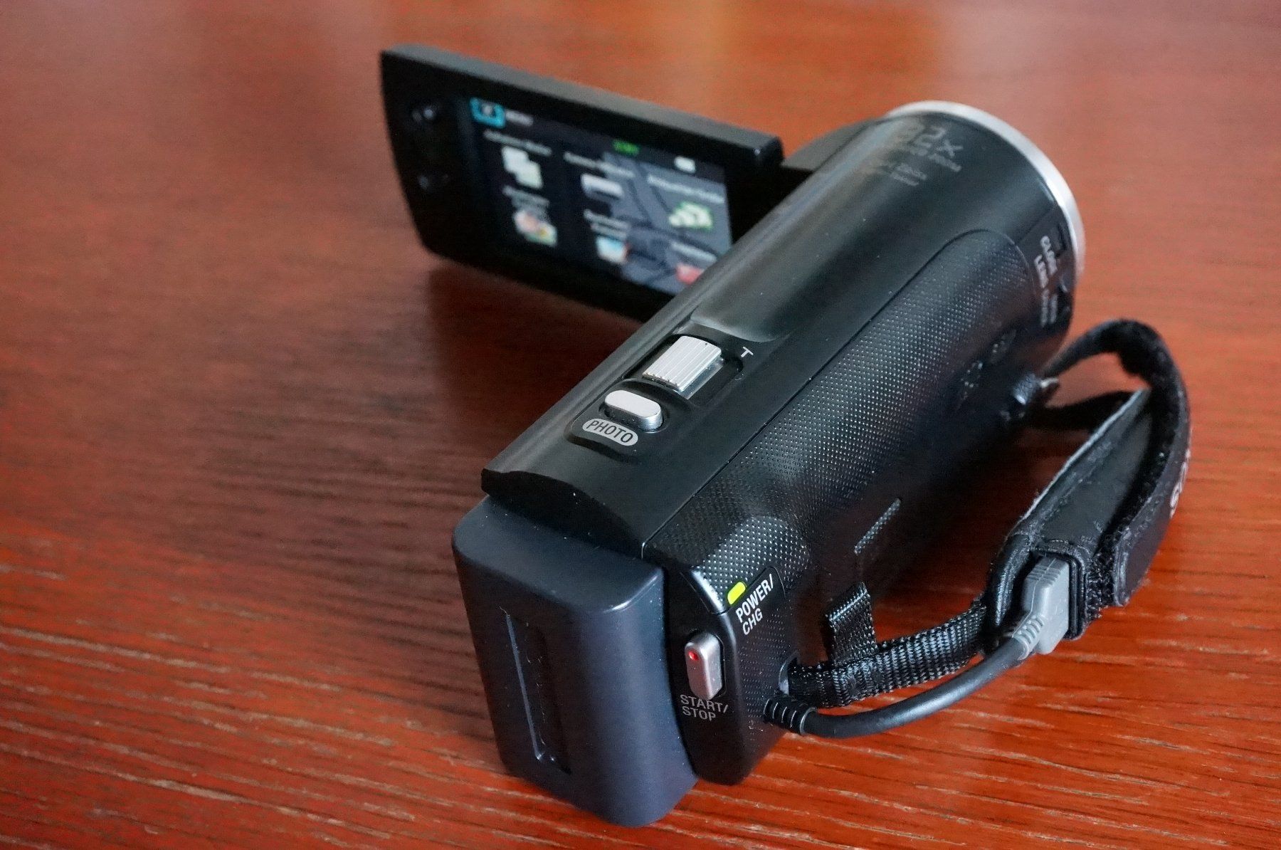 Sony Camcorder: Sony HDR-CX220E Digital HD Video Camera – Gebraucht aus Spreitenbach von Salesmanship 7
