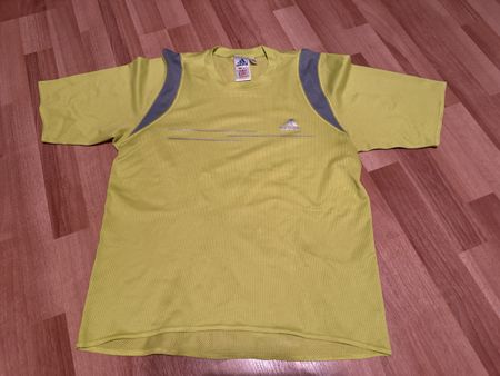 Adidas T-Shirt Gr. S hellgrün einf. Brustweite ca. 50 cm