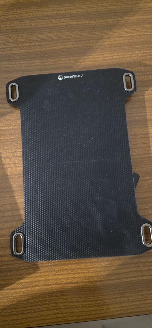 Caricabatterie: Solarpanel Sunnybag Leaf Mini tragbar  – Usato da Zufikon venduto da BangtanArmy 2
