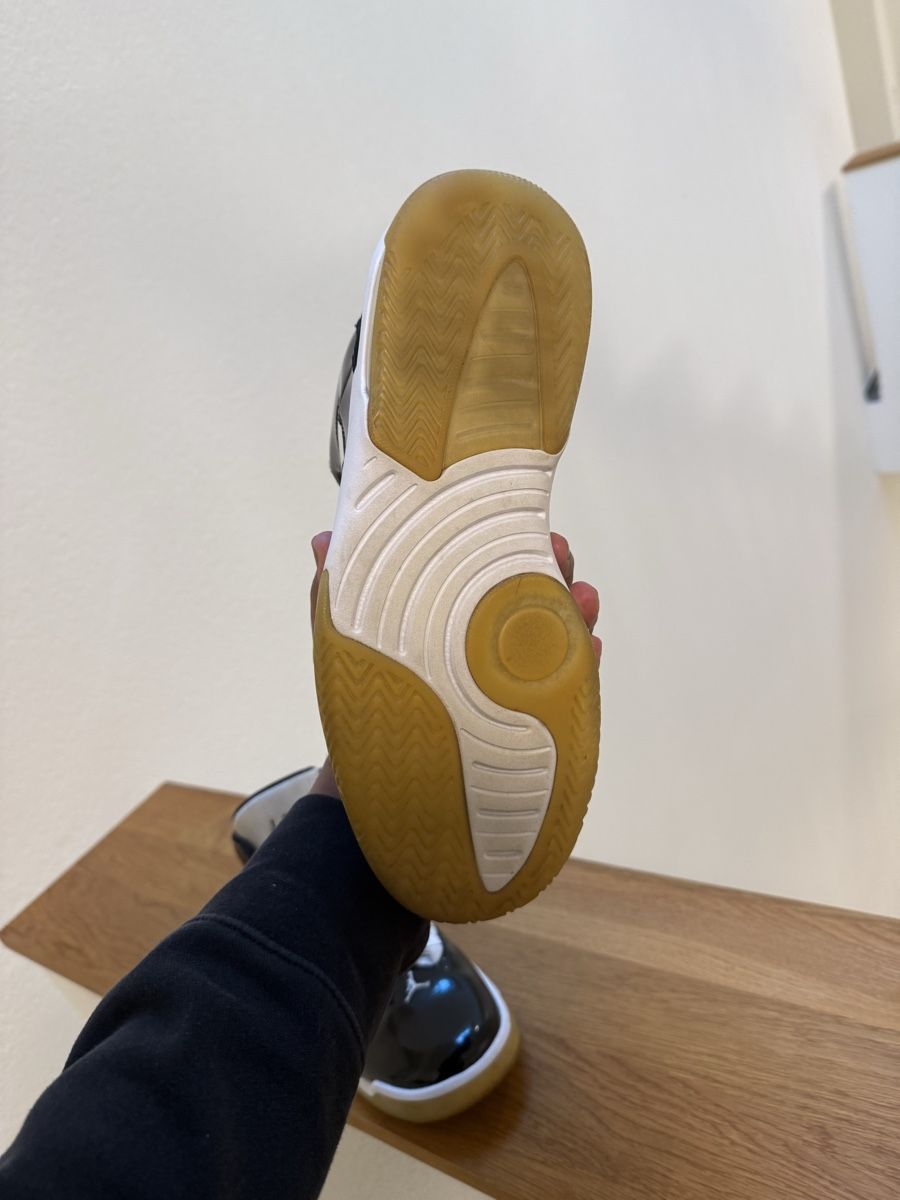 Jordan Scarpe da uomo: Air Jordan 11 Retro – Nuovo (secondo la descrizione) da Burgdorf venduto da RV04 4