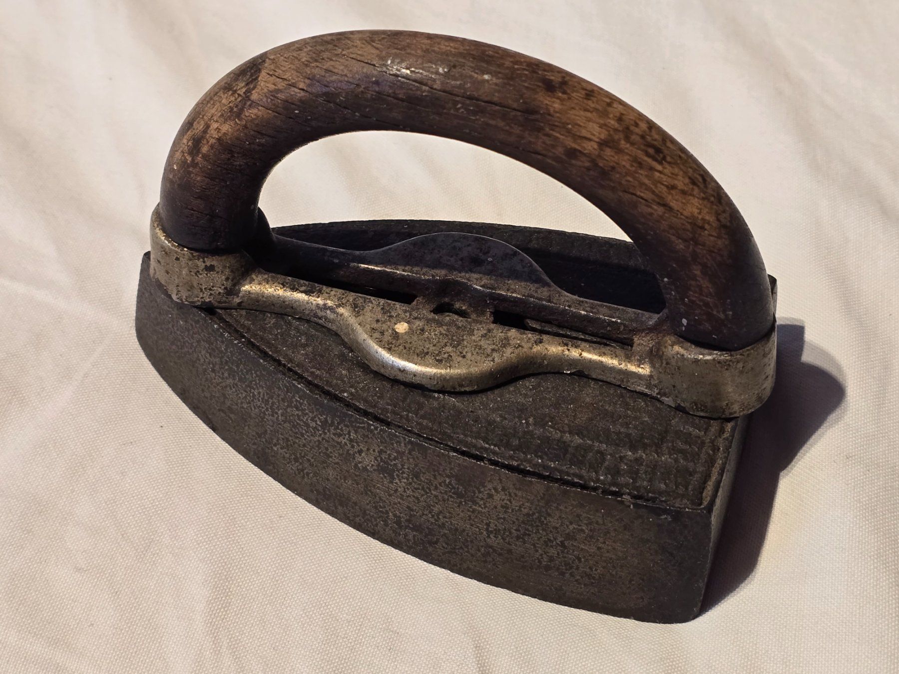 Bügeleisen: Ancien fer à repasser – Gebraucht aus versoix von moonkey02 1