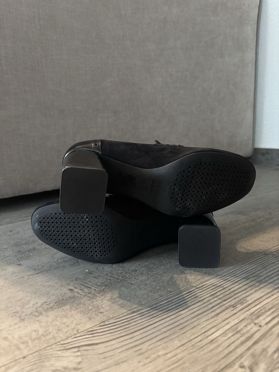 Geox Scarpe da donna: Escarpins Geox noirs en daim, taille 40 – Nuovo (secondo la descrizione) da Savièse venduto da aly_zc2h 5