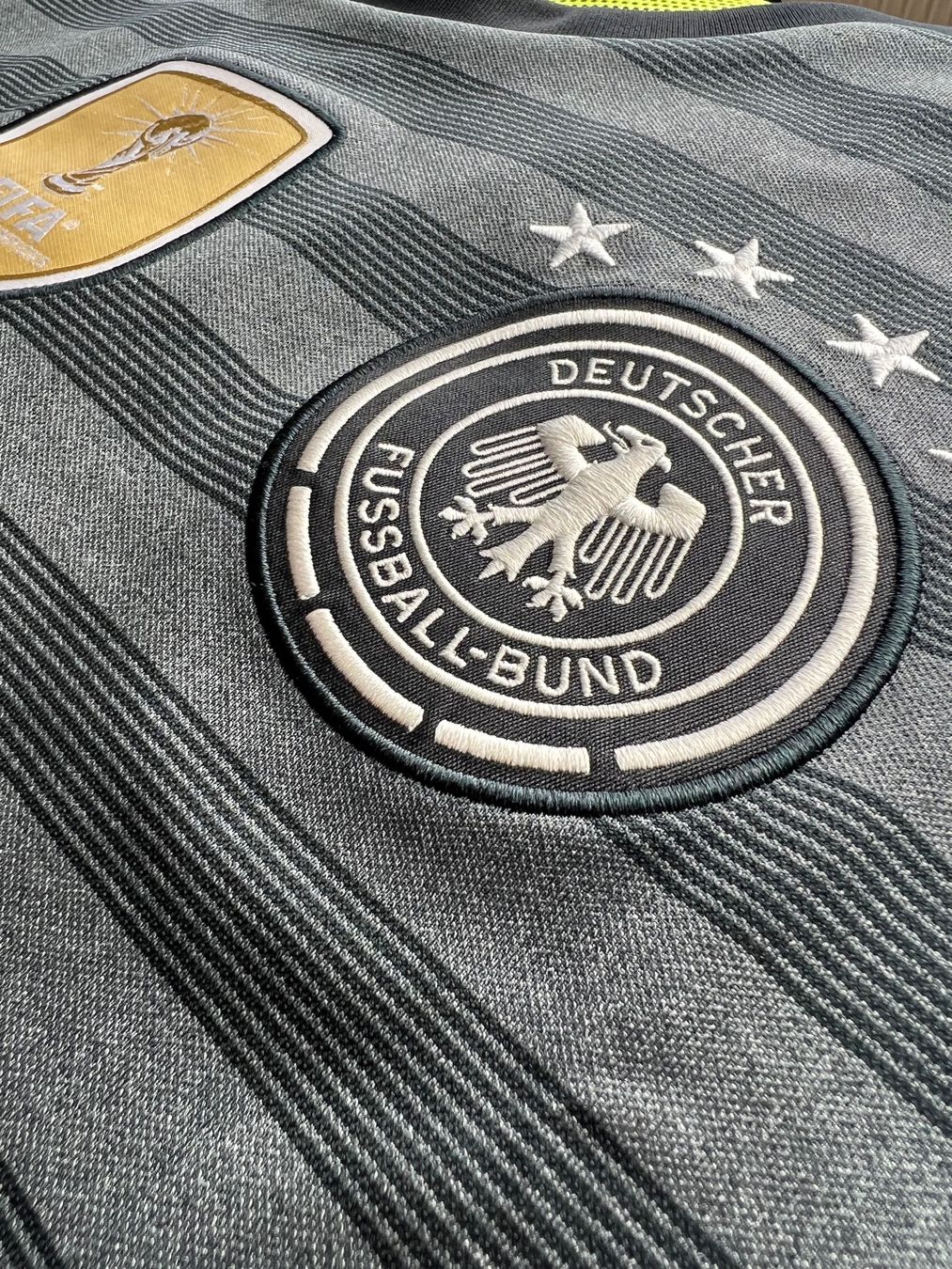 Adidas Canottiere & Pantaloni: DEUTSCHLAND 2016 TRIKOT WM PATCH L – Usato da Lüchingen venduto da Jersey_Time 2
