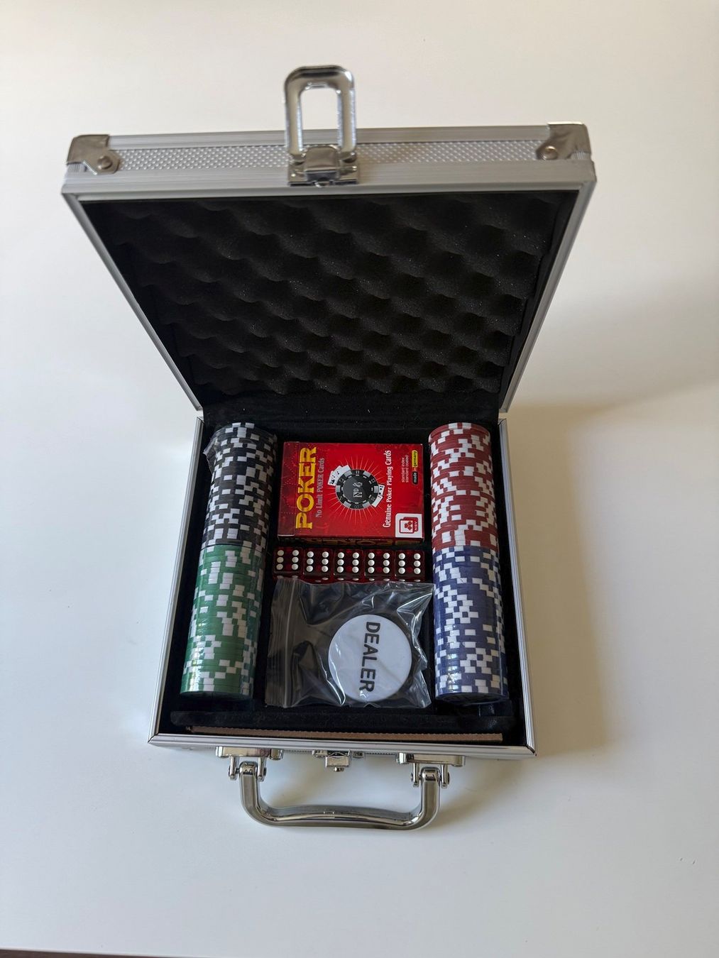 Giochi: Poker-Set-Koffer – Nuovo e nell'imballaggio originale da Wangen SZ venduto da domiunter 1