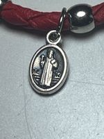 Armband mit Medaille rot Leder guter Zustand