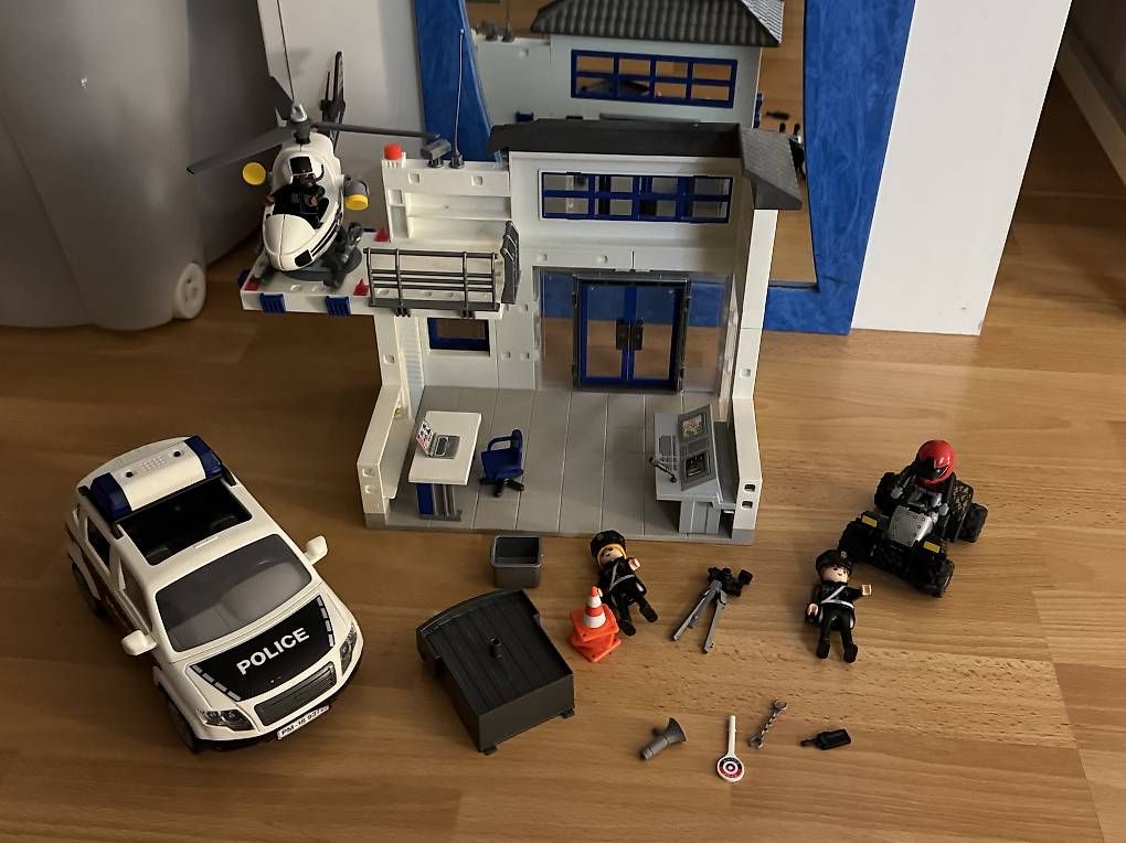 Giocattoli: Playmobil Polizeiwache – Usato da Niederhasli venduto da ayh_6pqp
