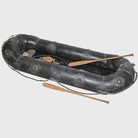 Schlauchboot mit Paddel gebrauchter Zustand