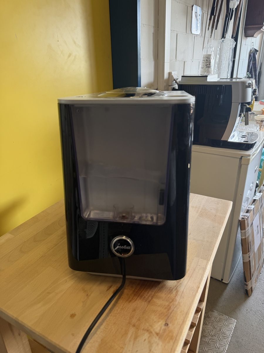 Jura Machines à café & Machines à expresso: Jura ENA7 Kaffeemaschine – D'occasion à Strengelbach par RaenAntikDesign 4