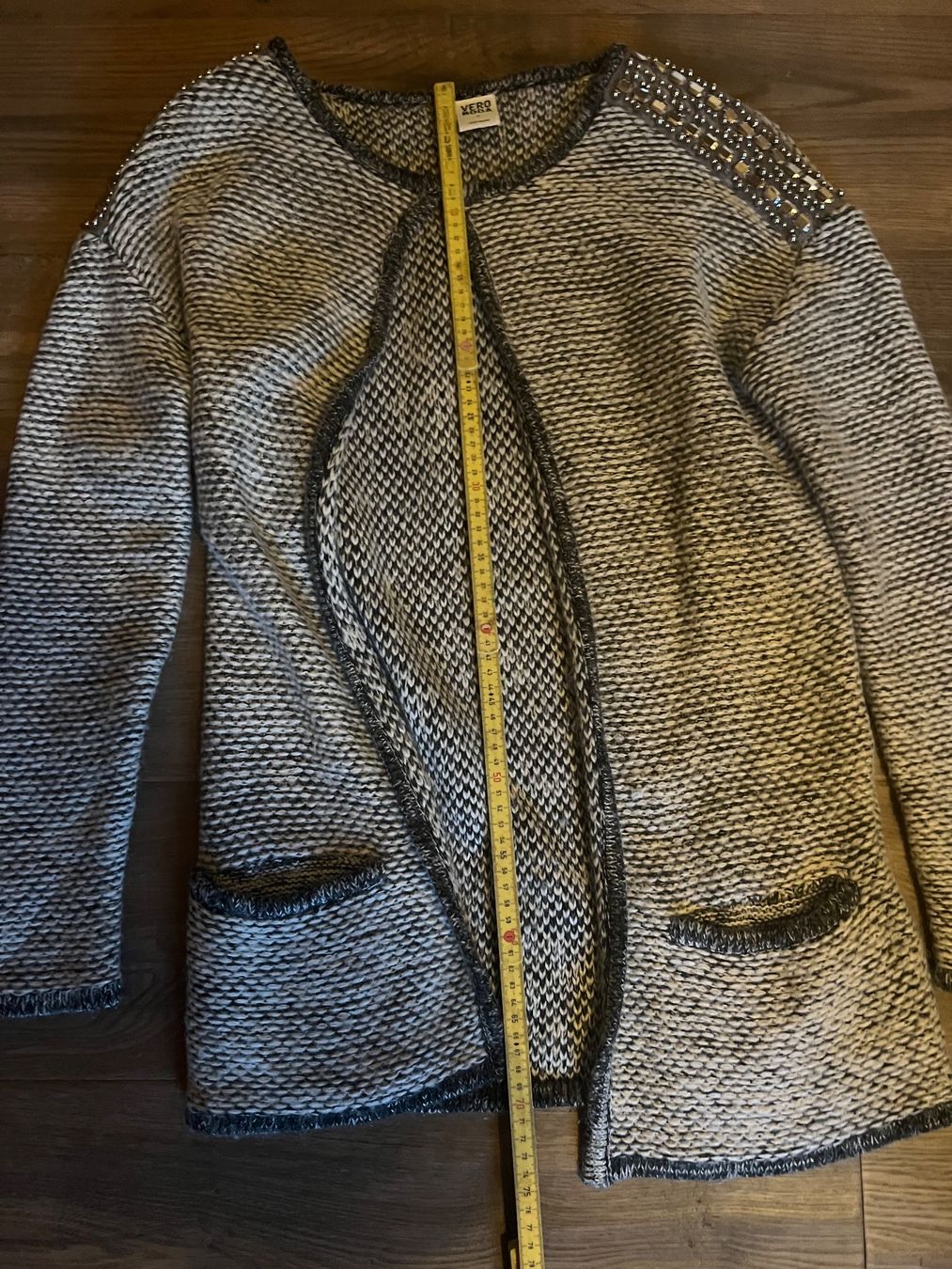 Vero Moda Giacche: Vero Moda Strickjacke mit Applikationen, Gr. M – Usato da Häusernmoos venduto da RanaNo 4