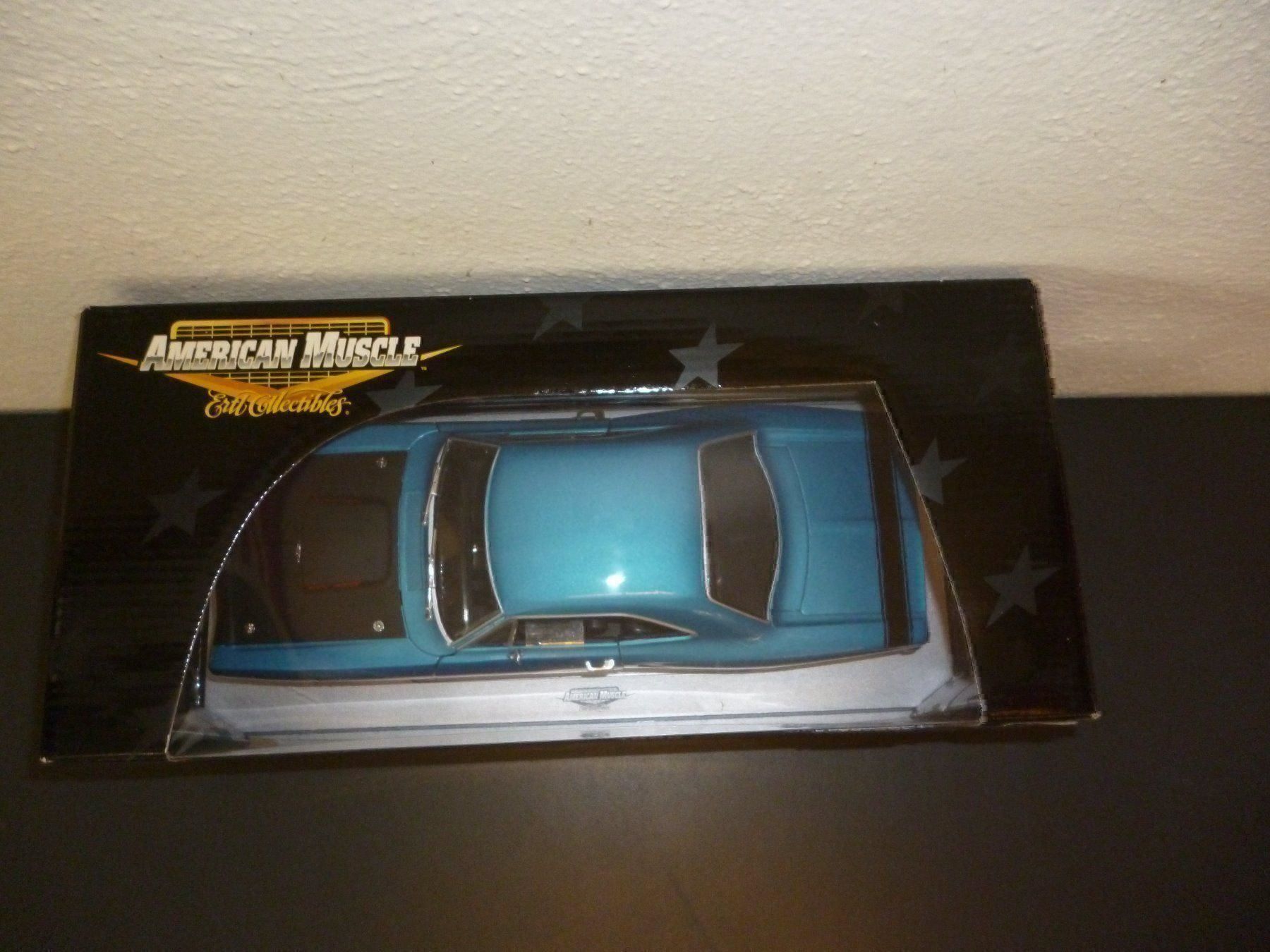 Dodge Modellautos: Dodge Superbee 1969 440 Six-Pack 1:18 – Neu und originalverpackt aus Niederwil SG von Kaicorner03 1