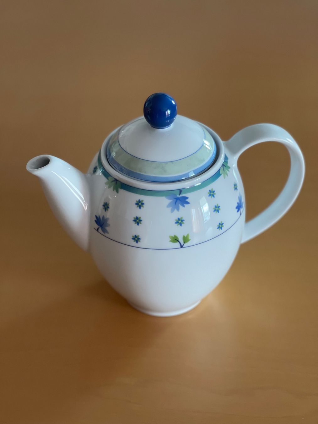 Set di piatti: Kaffeeservice BAVARIA Mitterteich Germany – Nuovo (secondo la descrizione) da Niederwil AG venduto da Allegra-9 4