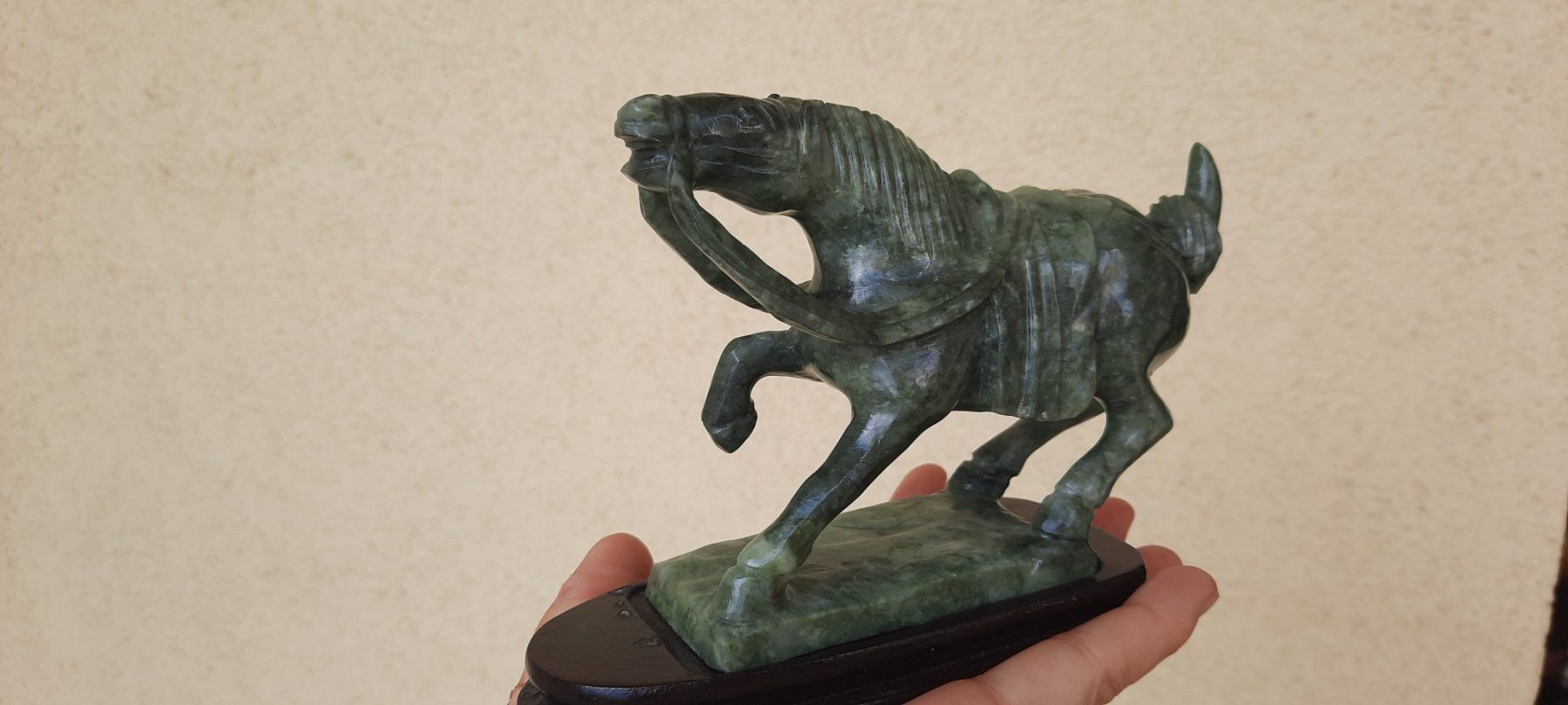 Skulpturen & Statuen: Couple de chevaux en jade signés – Gebraucht aus Chardonne von hel_h5k2 1