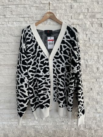 Cardigan Jordan, L, NEU, NP 130.-
