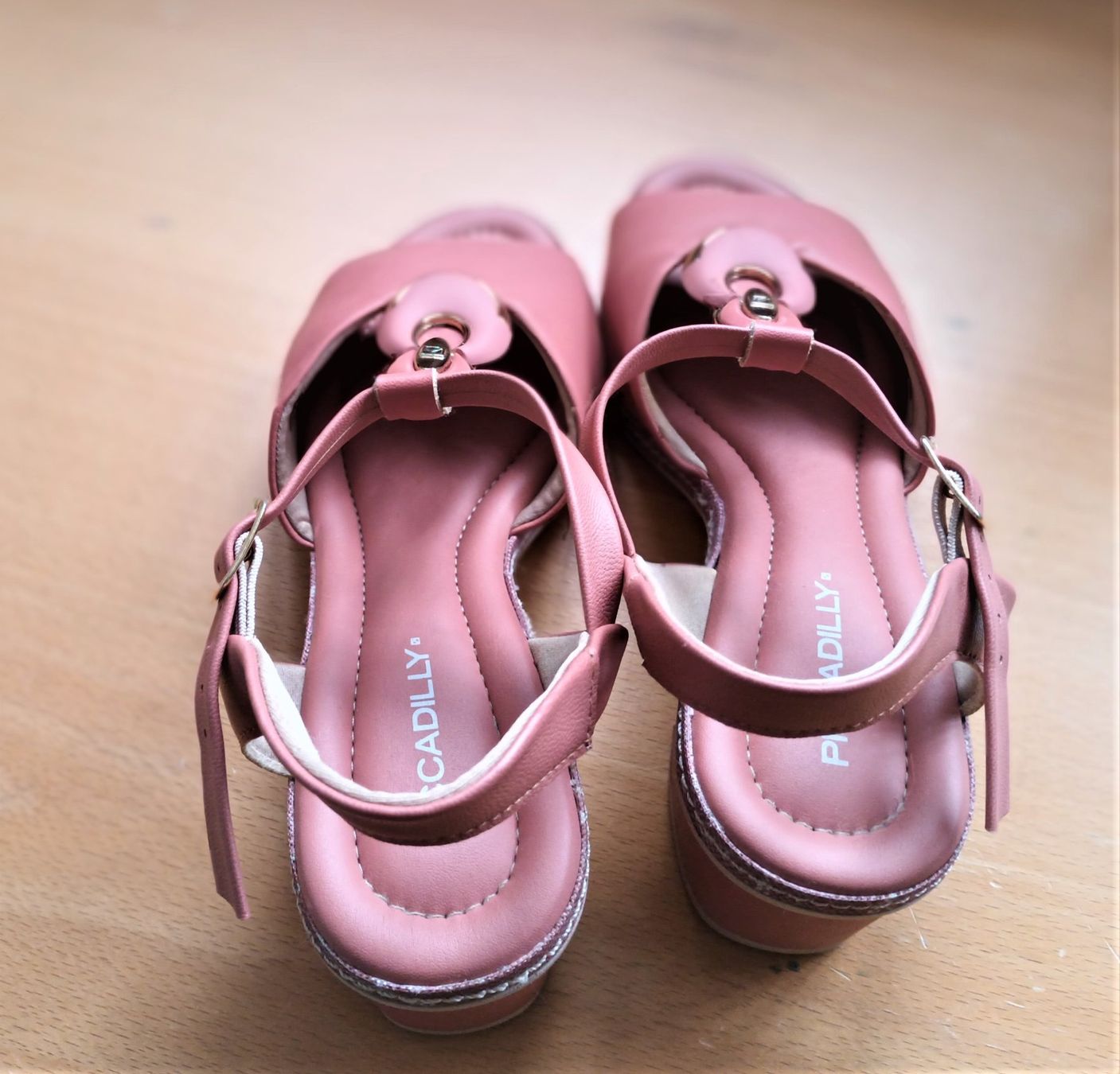 Scarpe da donna: Piccadilly Brasil Sandale braun Grösse 39 dicker Absatz – Usato da Vaduz venduto da Bergtiger 4