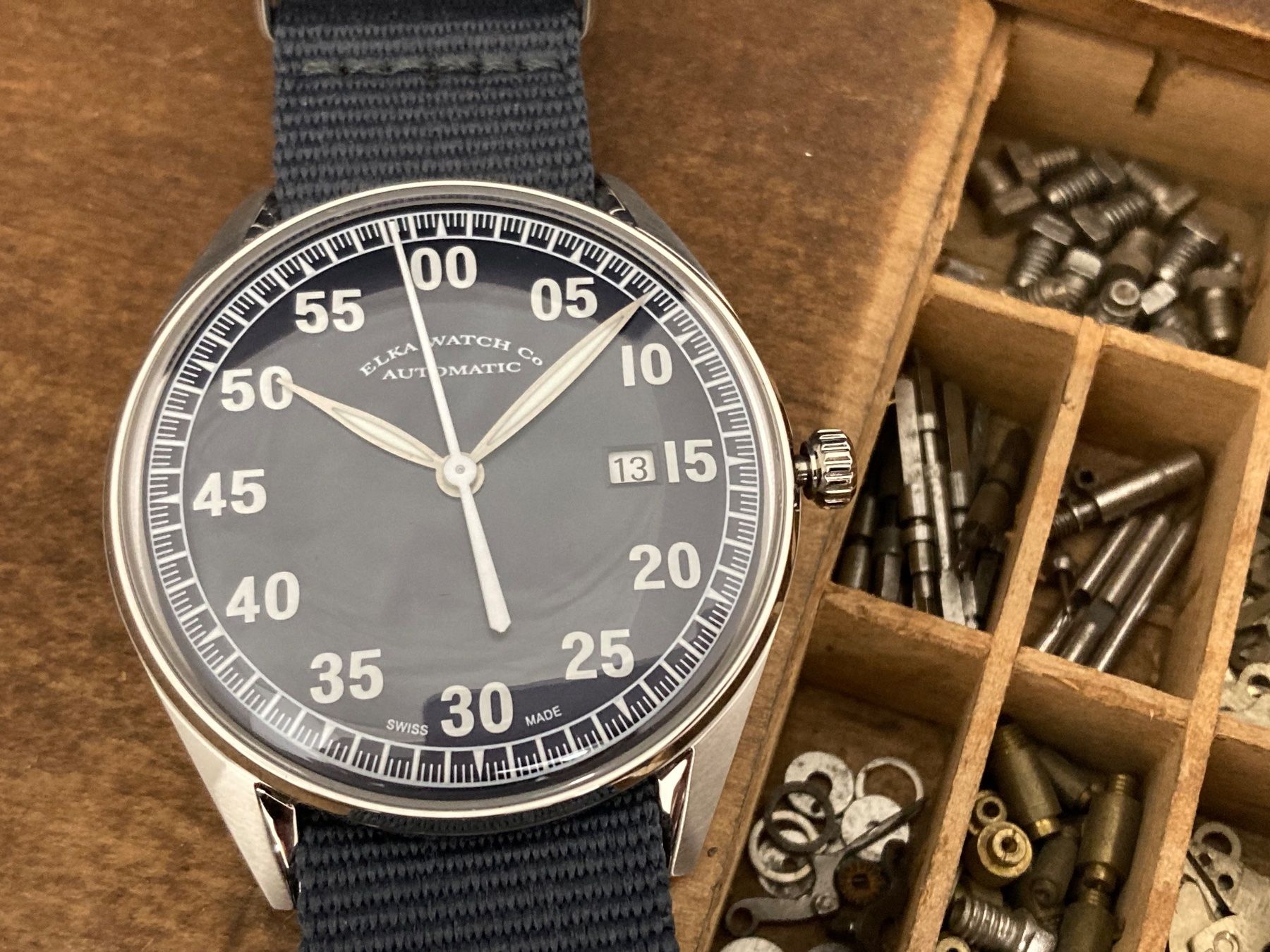 Orologi: Elka X03-0902 – Nuovo e nell'imballaggio originale da Colombier NE venduto da Atelier-horloger 2