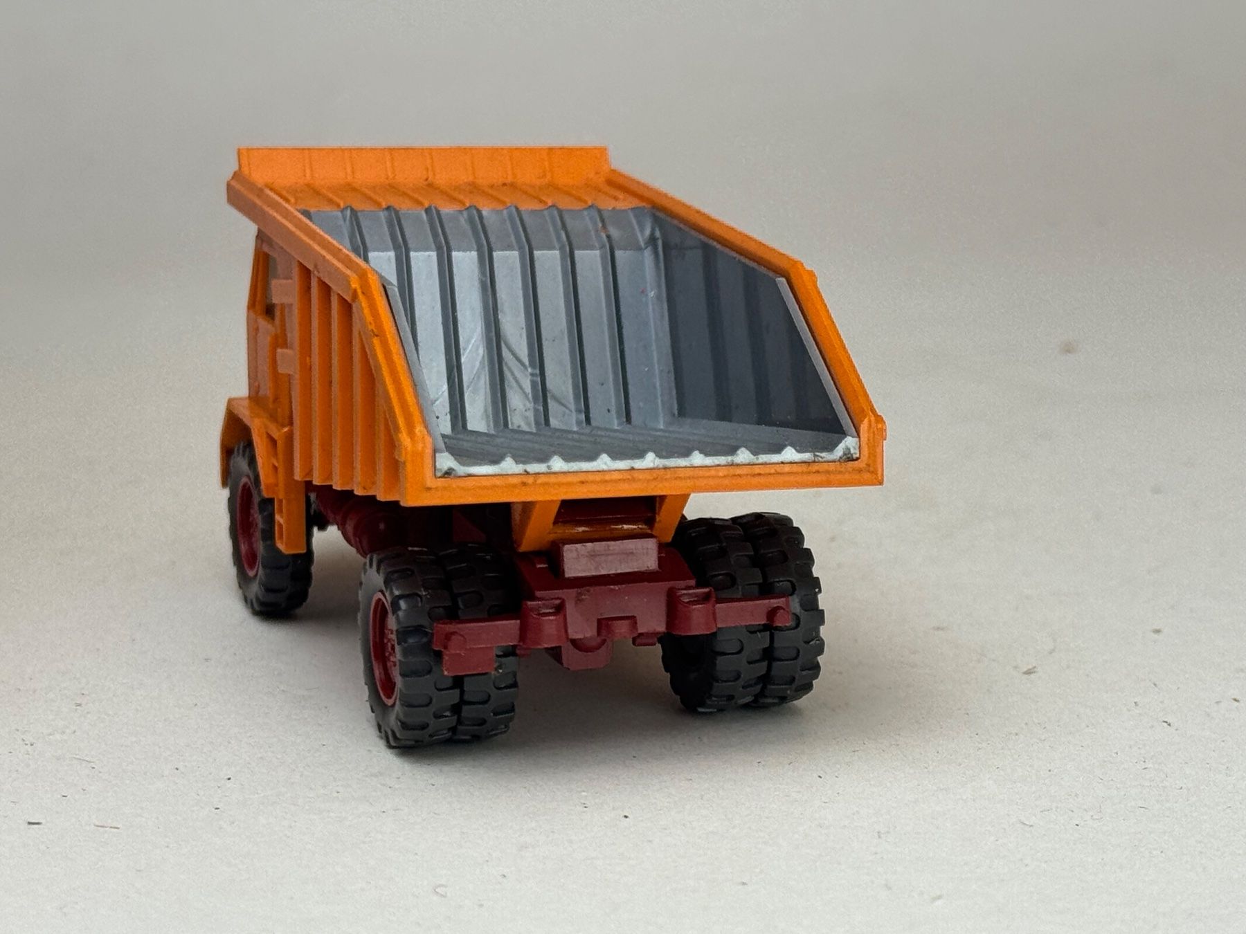 Wiking Modellini d'auto: GB- Wiking Kaelble Kipper orange – Usato da Elm venduto da Wikmtz 4