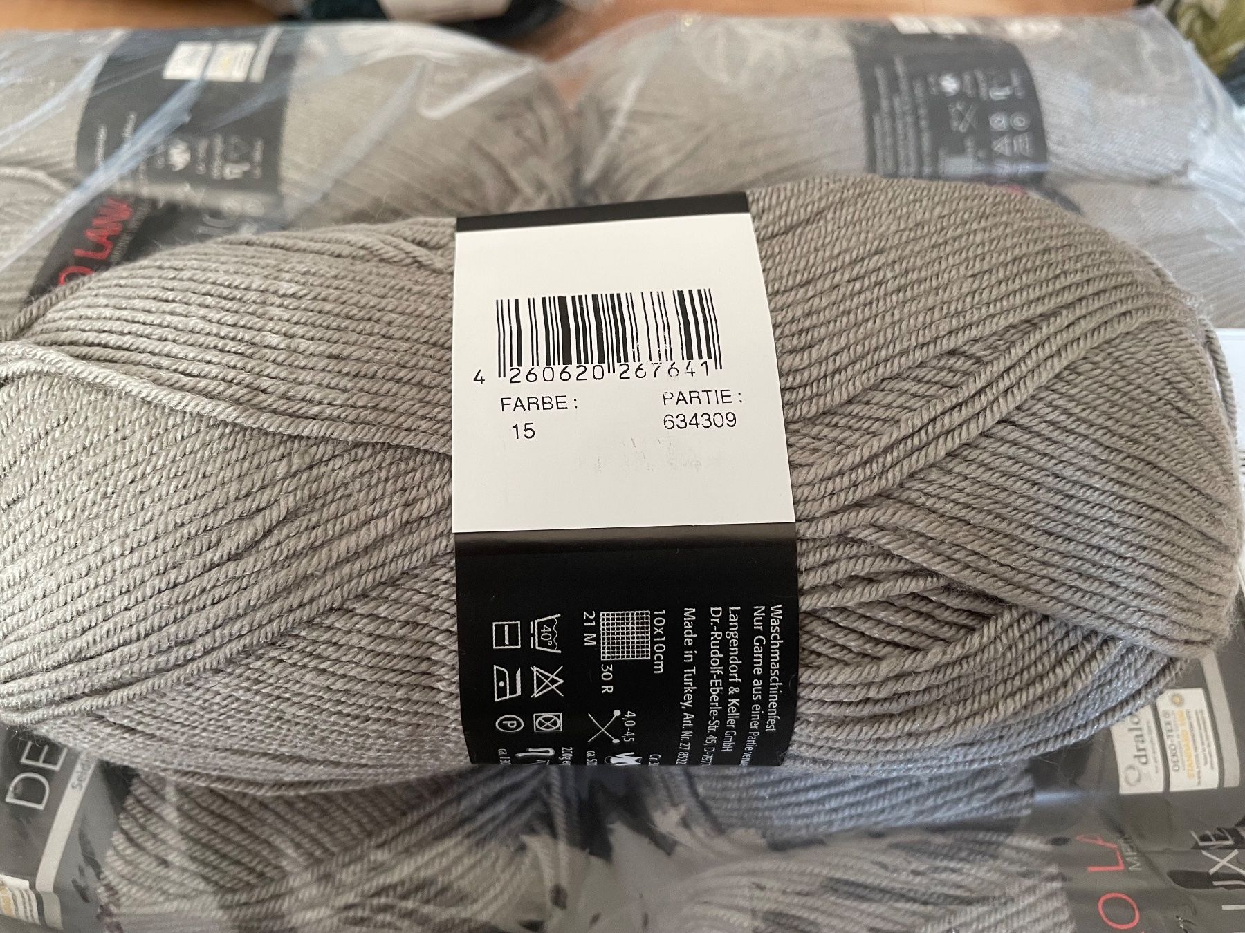 Lana: 1Knäuel Pro Lana Deluxe 100 – Nuovo (secondo la descrizione) da Büsserach venduto da bor_s88m 1