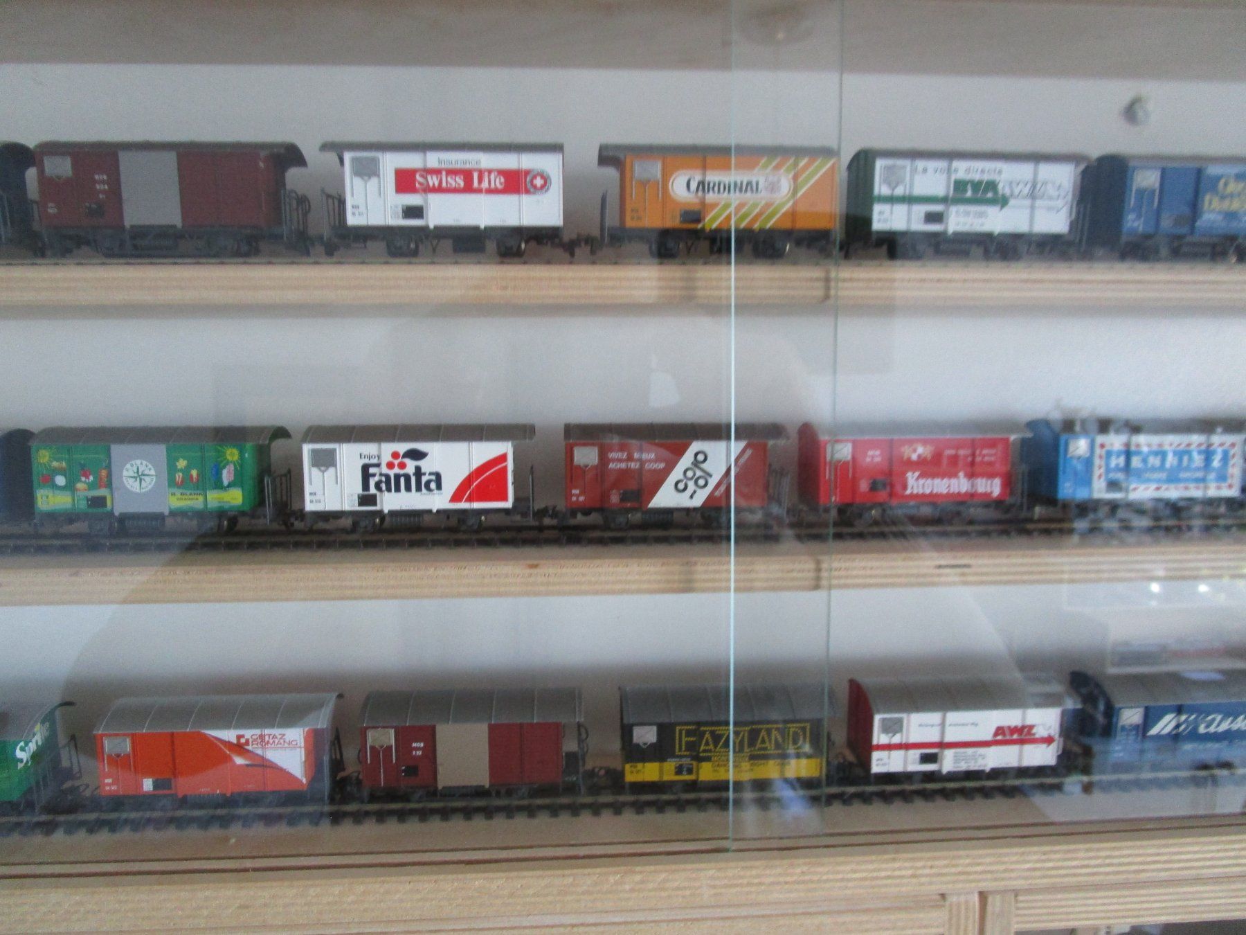Bemo Modellini di ferrovie: Collection complète wagons publicitaire MOB BEMO + 2 marchan – Nuovo e nell'imballaggio originale da Lutry venduto da Momo1095 4
