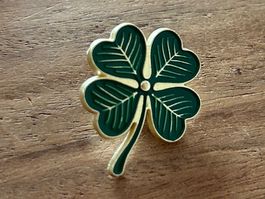 Pin  Kleeblatt Glücksbringer