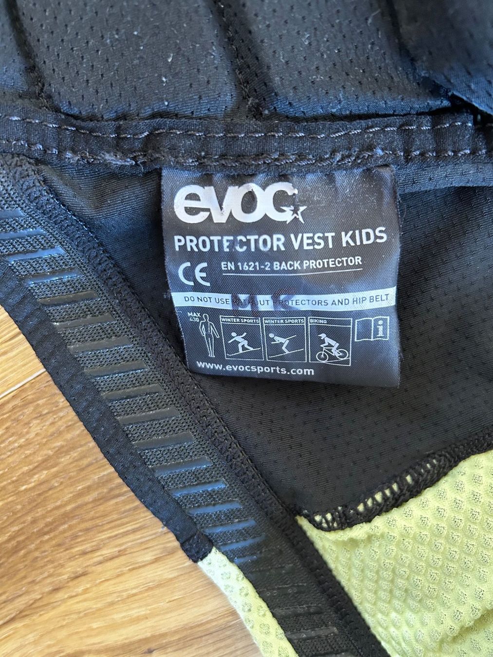 Evoc Schutz & Schoner: Evoc Protector Vest Kids – Gebraucht aus Chur von lea_qg88 2