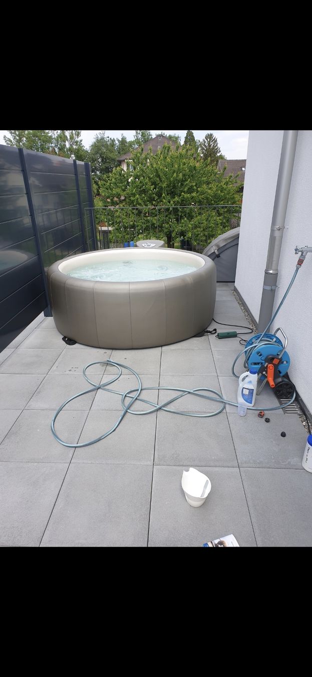 Softub Whirlpool: Whirlpool Stoftub Poseidon taupeb – Usato da Freidorf TG venduto da stop05 3