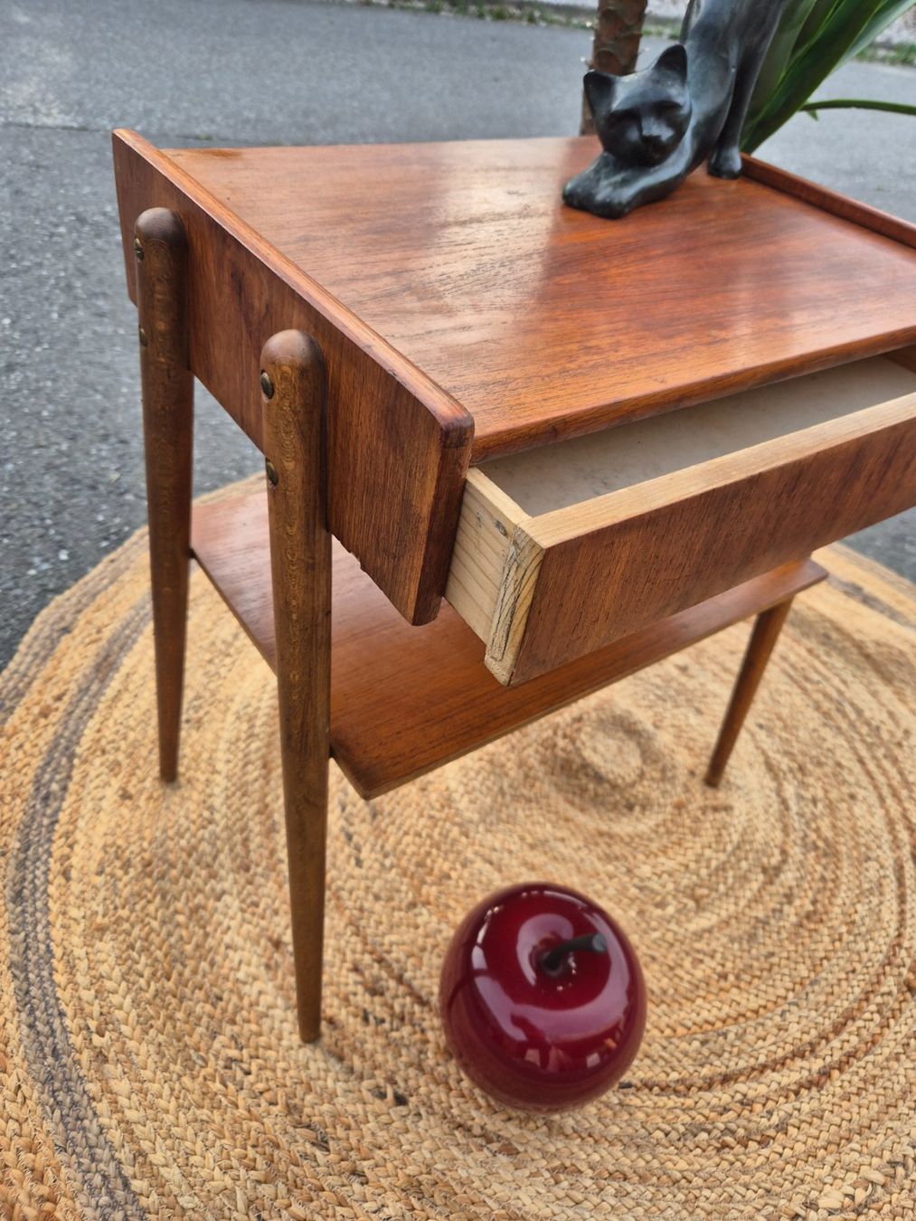 Nachttische: Table de nuit suédoise AB CARLSTROM années 1970 – Gebraucht aus Fully von tameab 2