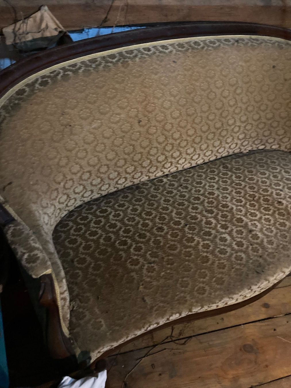 Divani: Canapé ancien Couch Sofa antik – Usato da St-Cierges venduto da LeRegain 1