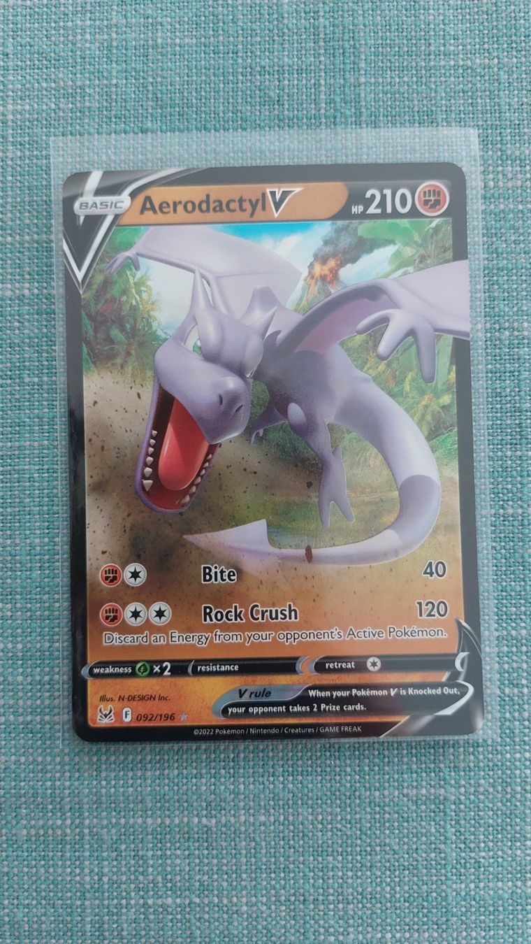 Pokémon Carte collezionabili: Aereodactyl V Lost Origin – Nuovo (secondo la descrizione) da Bellinzona venduto da Pagur