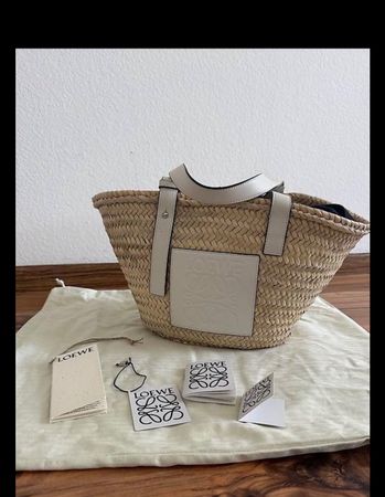 LOEWE Basket Bag mit weissen Lederapplikationen