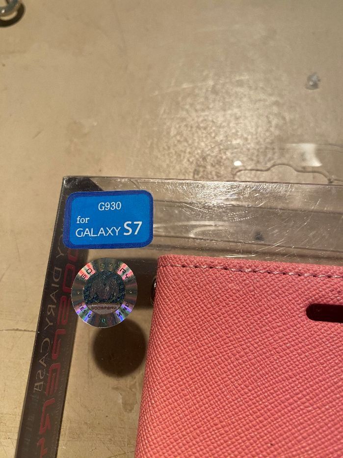 Cover & Protezioni schermo: Samsung S7 Etui – Nuovo e nell'imballaggio originale da Niederhasli venduto da lanzanese 1