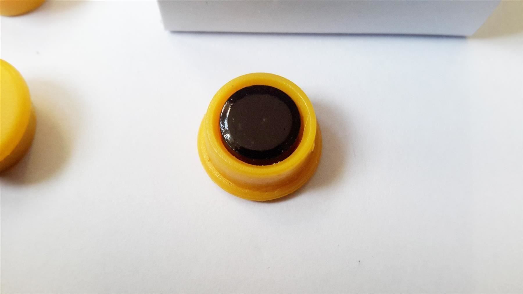 Calamite: Magnete 10 Stück, 13 mm, gelb – Nuovo e nell'imballaggio originale da St. Gallen venduto da cointec 3