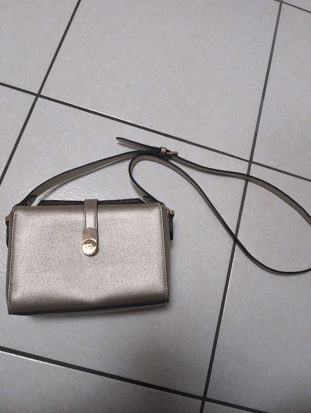 Borse da donna: Borsa tracolla carpisa – Usato da S. Pietro venduto da van_2826
