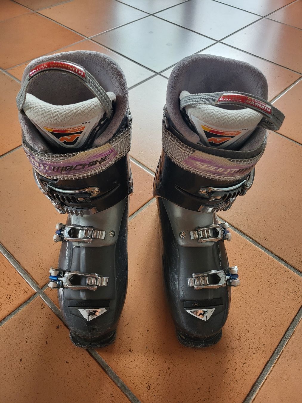 Nordica Skis: Skischuhe Nordica – D'occasion à Oberwangen b. Bern par trodan