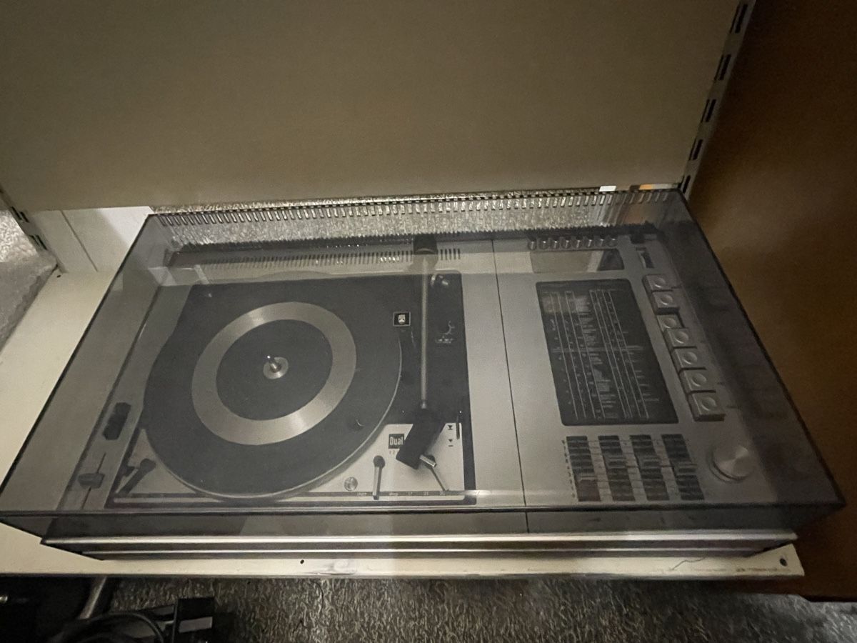 Grundig Radio: Grundig Center  – Usato da Oftringen venduto da Jradioman 1