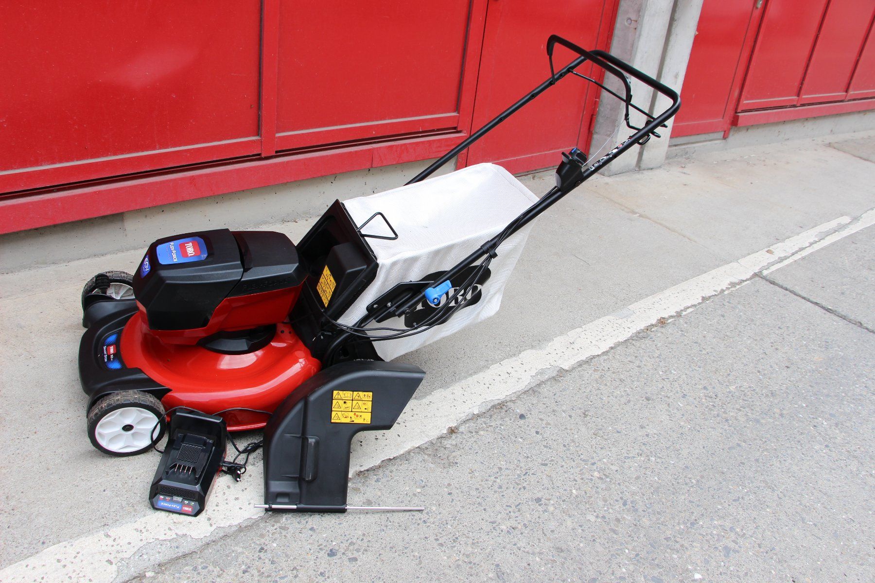 Toro Tagliaerba: Toro Elektro Akku-Mäher 21852 – Nuovo (secondo la descrizione) da Zollikofen venduto da klg-maschinen 1