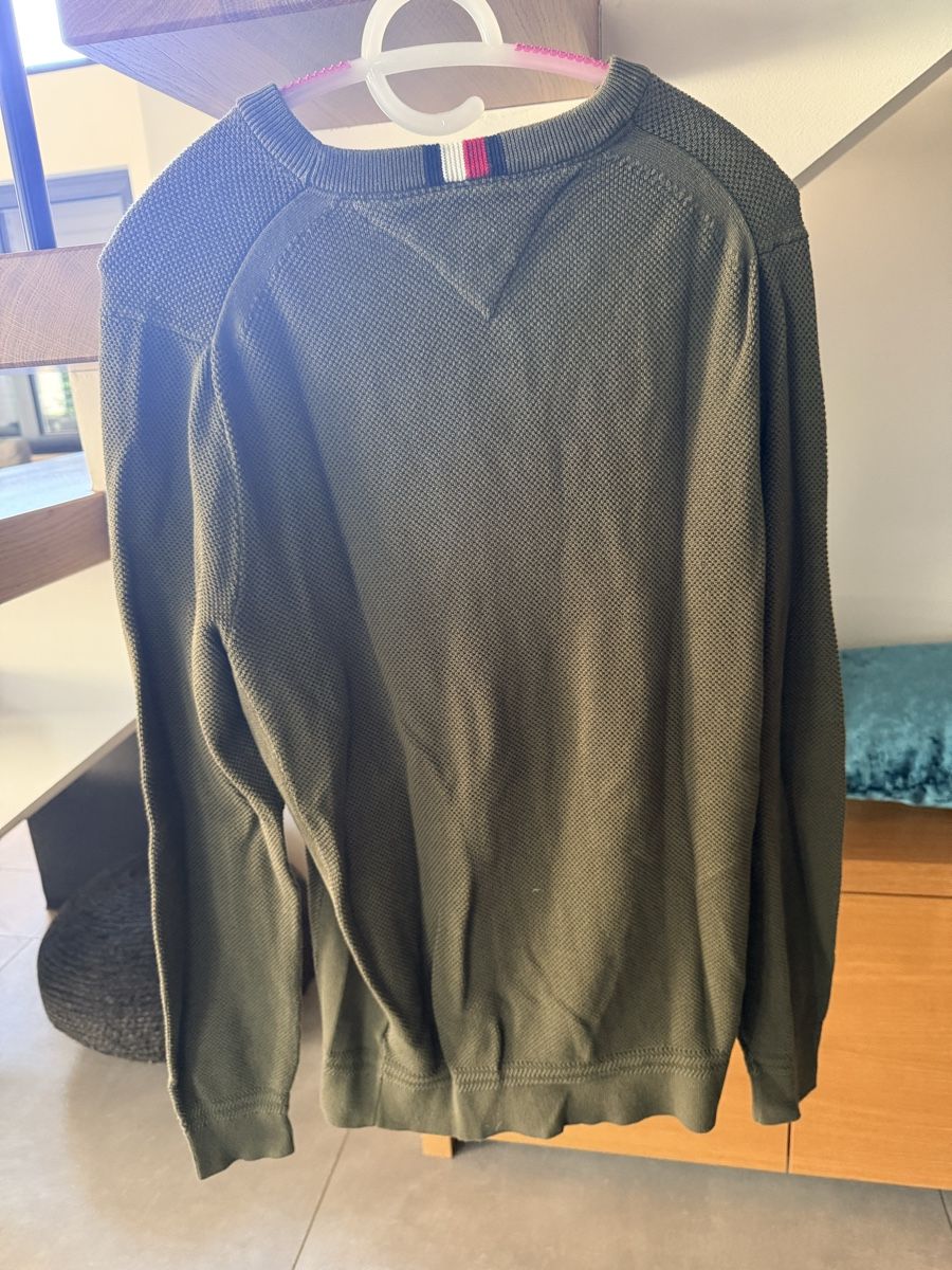 Tommy Hilfiger Maglioni & Felpe: Pull Tommy Hilfiger Homme Taille L, vert olive, été 49 – Usato da Vétroz venduto da est_xyr5 1
