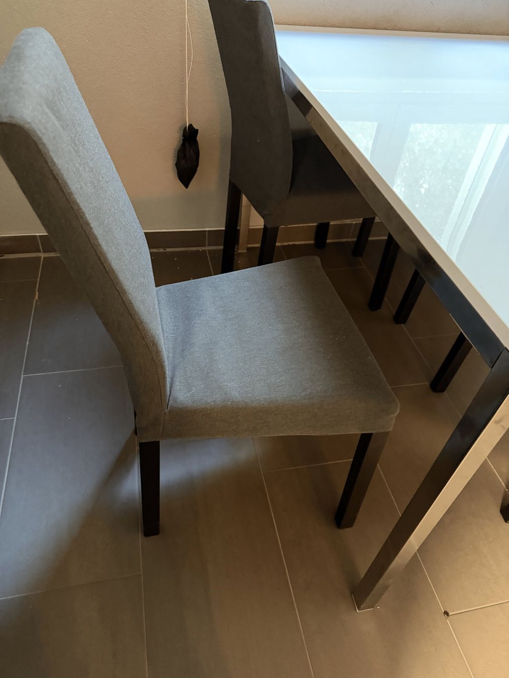 Ikea Tables: IKEA TORSBY + 4 chairs – D'occasion à Zürich par joh_mn8j 4