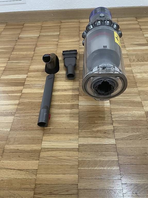 Aspirapolveri & Accessori: Pièces et accessoires Dyson V10 Absolute – Usato da Gland venduto da arifoglu 1