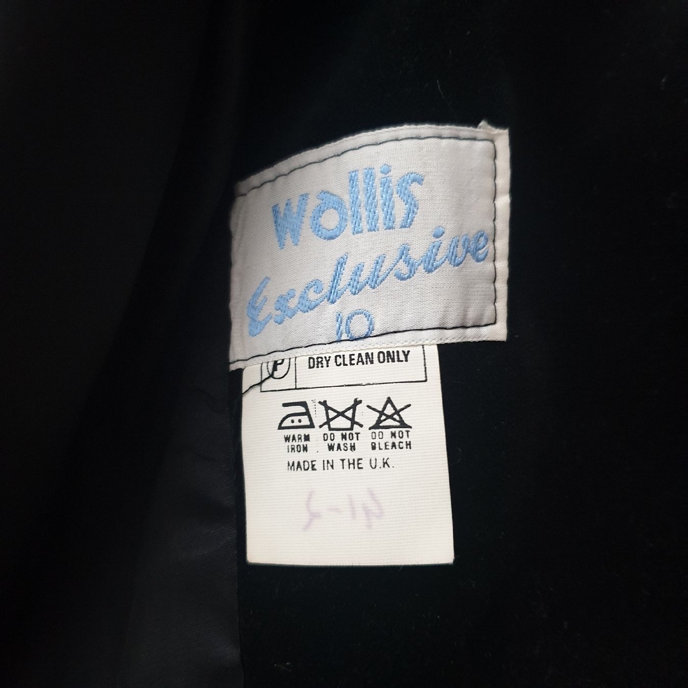 Cappotti: Wallis Exclusive, schöner Samtmantel Gr. 10 – Nuovo (secondo la descrizione) da Frenkendorf venduto da Moon111 3