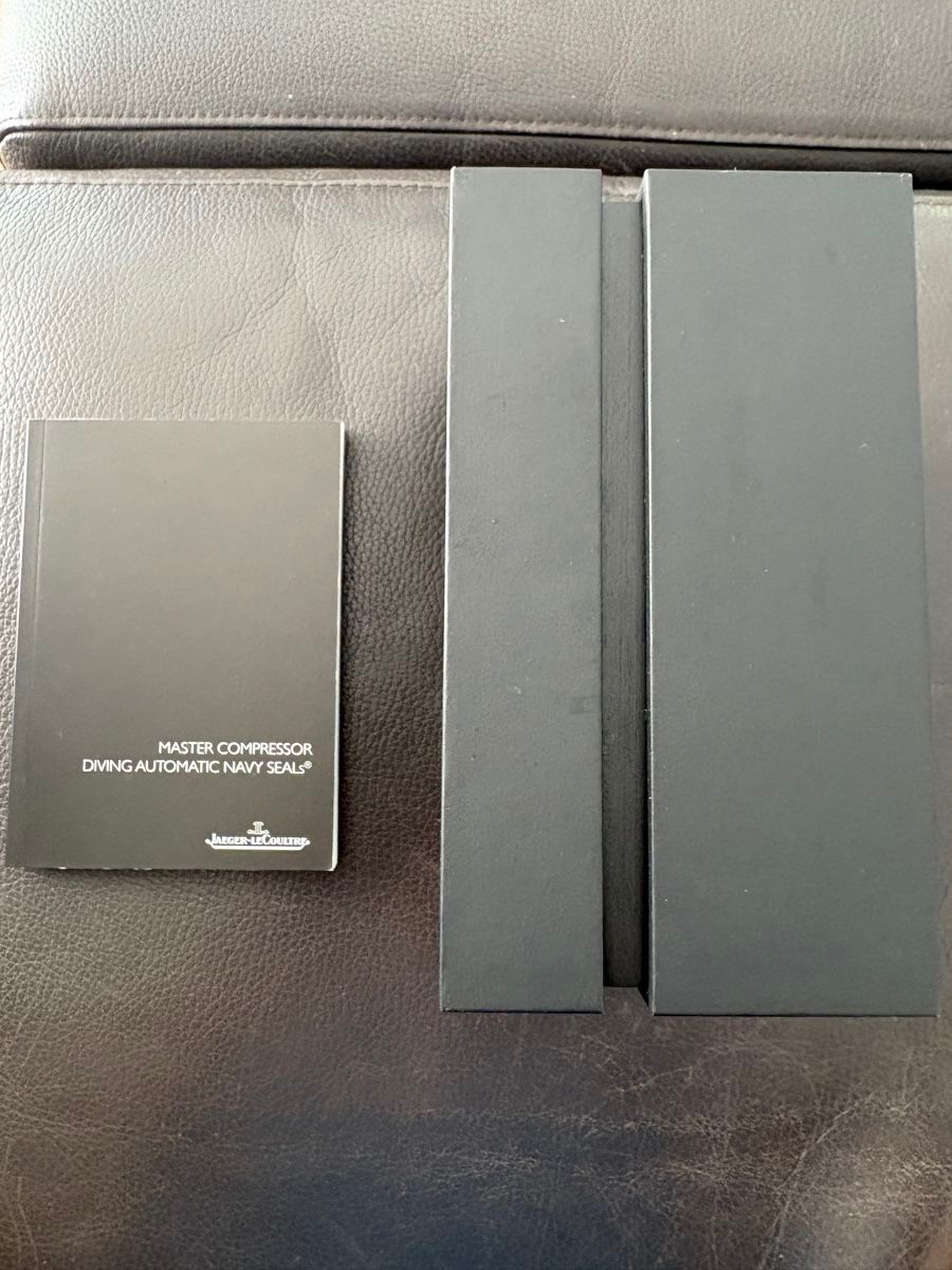 Scatole porta orologi: JLC display box and booklet – Usato da Belmont-Lausanne venduto da gtiz52006 2