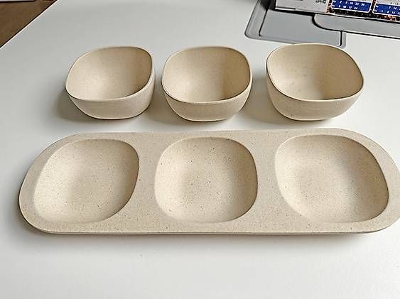 Servierplatten: Tablett mit 3 Schalen Marke zuperzozial – Gebraucht aus Suhr von TamWi