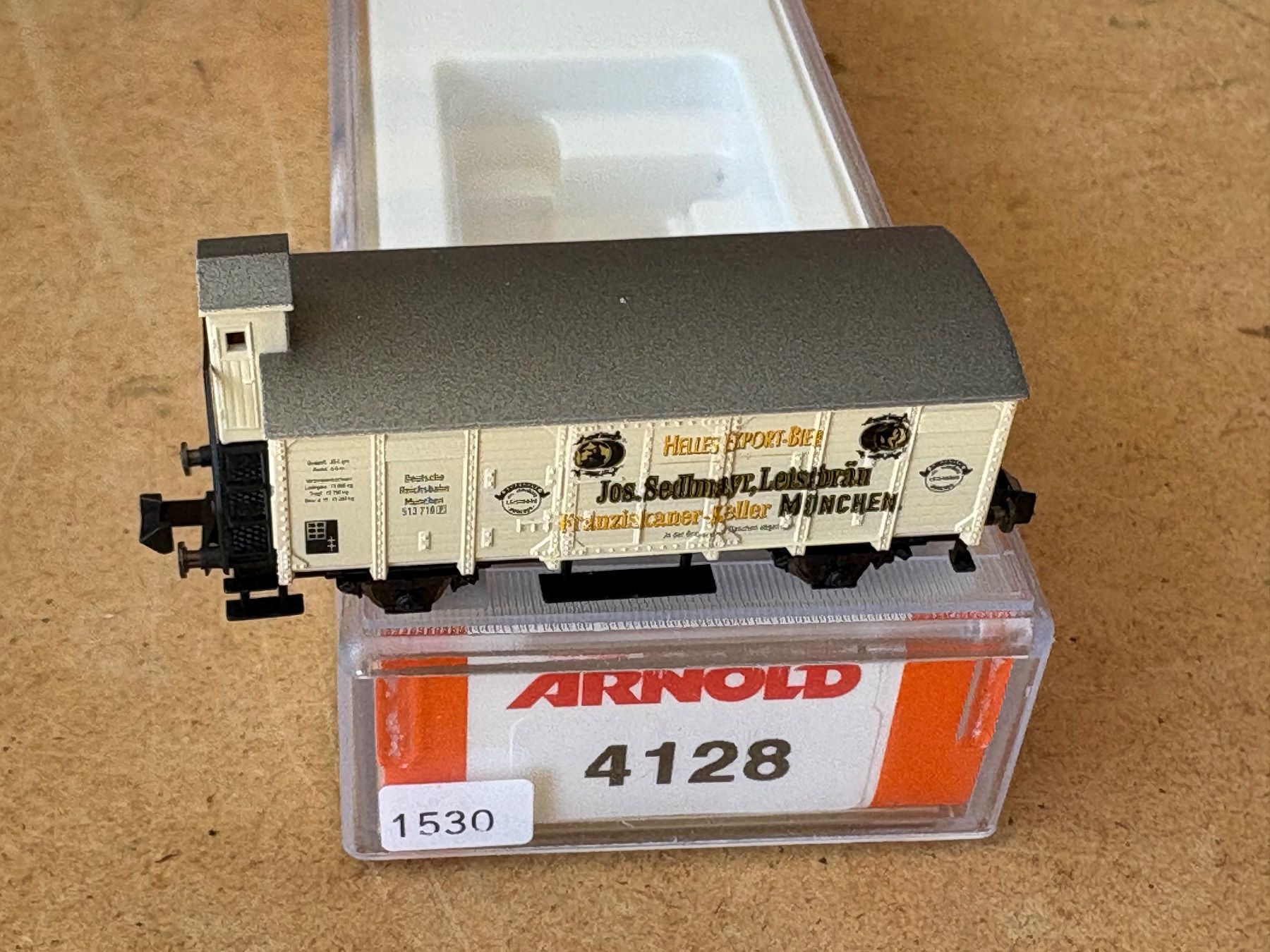 Arnold Modellini di ferrovie: Arnold 4128 Guterwagen Bier – Nuovo (secondo la descrizione) da Hauterive NE venduto da eriamch